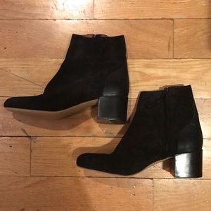 Rag & Bone. Size 7. Suede & Leather Black Booties.